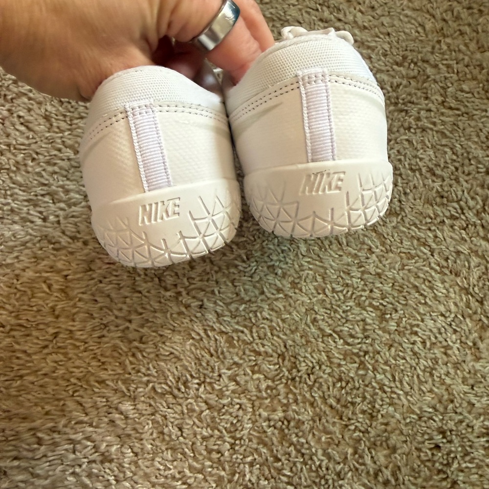Nike White Cheer shoes - Picture 6 of 6